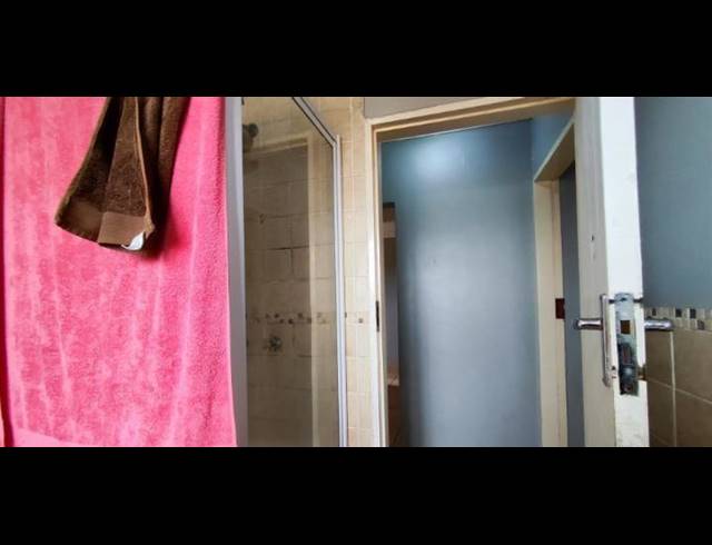 2 BEDROOM APARTMENT FOR SALE IN CASTLEVIEW